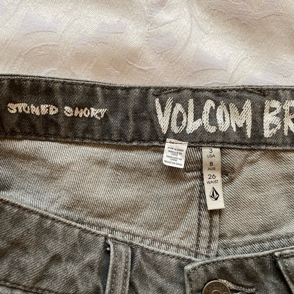 Volcom Stoned Short size 3 women’s jean shirt - Picture 2 of 5